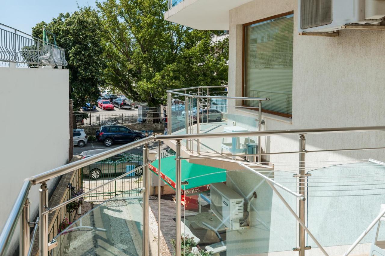 Апартамент Морски Бриз Baltschik Exterior foto